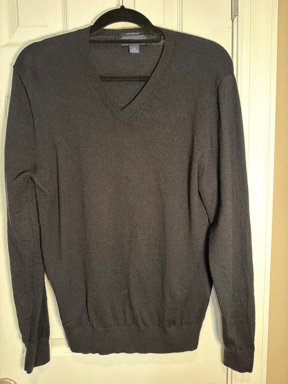 Lands' End Merino Wool V-neck Sweater Black Size S